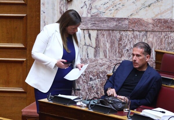 ΚΑΡΑΝΑΣΤΑΣΗΣ ΠΑΡΑΙΤΗΣΗ ΒΟΥΛΕΥΤΗΣ