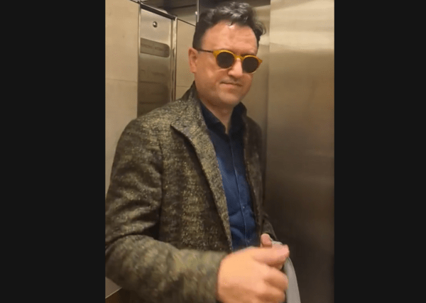 Παρά Πέντε: Ο «Φώτης» επιστρέφει στο ξενοδοχείο της Ντάλιας μετά από 20 χρόνια