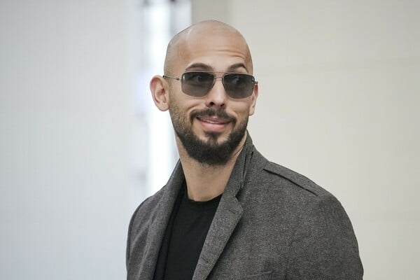 ΑΝΤΡΙΟΥ ΤΕΙΤ ΝΤΟΝΑΛΝΤ ΤΡΑΜΠ