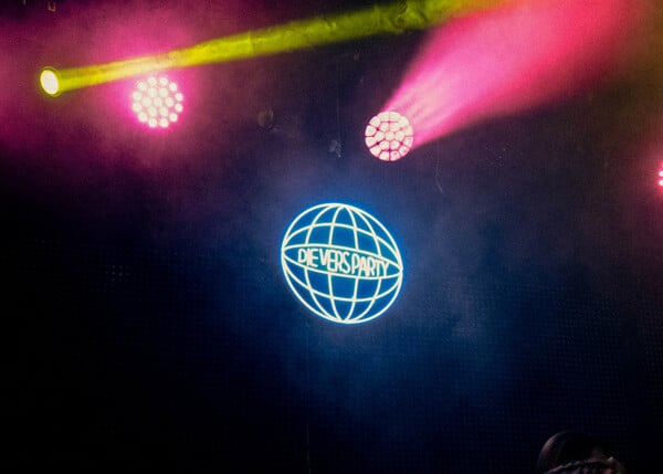 Dievers Party: Πώς δύο φίλες έφτιαξαν τα πιο viral χορευτικά πάρτι της χρονιάς