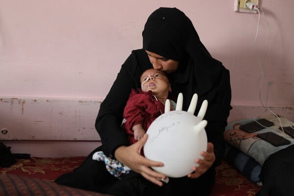 Παγκόσμια Ημέρα Παιδιού: Χιλιάδες παιδιά στη Γάζα παγιδευμένα σε μια ατελείωτη λίστα αναμονής για ζωή