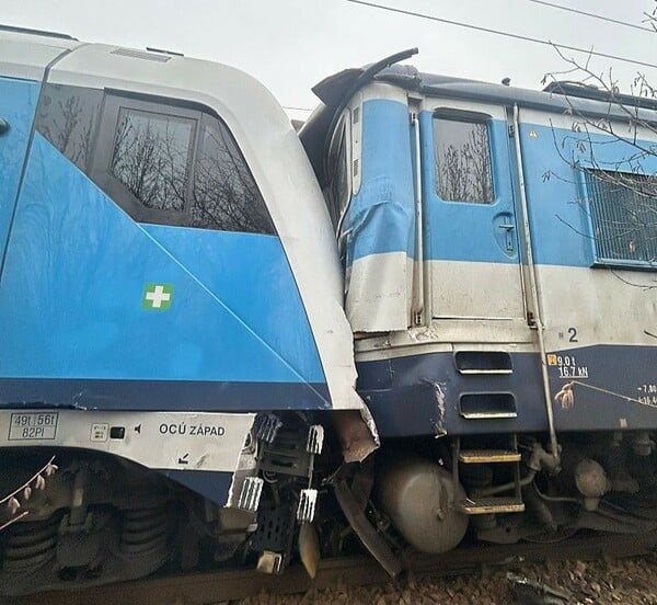 Τσεχία: Δεκάδες τραυματίες από σύγκρουση τρένων