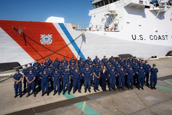 Η ακτοφυλακή των ΗΠΑ ανακοίνωσε πως δεν θα θεωρεί πλέον τη σβάστικα «σύμβολο μίσους», αλλά λίγο μετά άλλαξε γνώμη