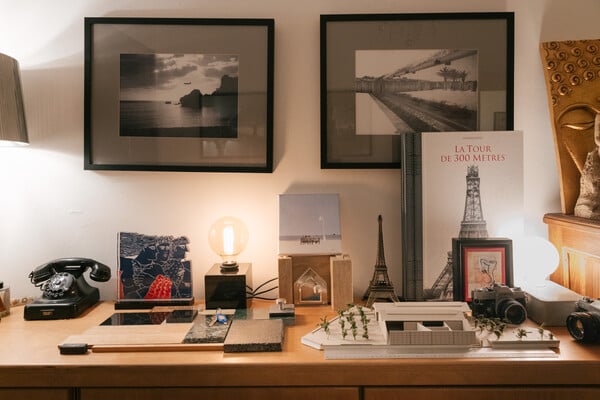 Ένας χώρος με χιούμορ και αυτοσαρκασμό