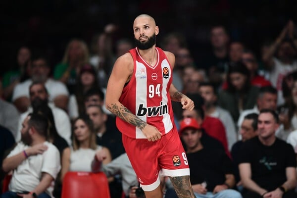 Απόψε το Ολυμπιακός - Παρί: Η ώρα και το κανάλι της μετάδοσης του αγώνα