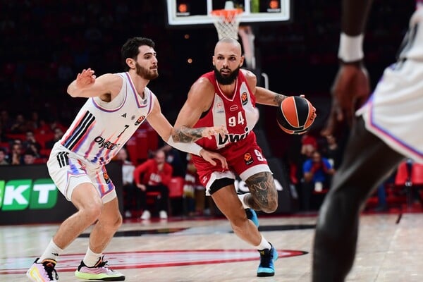 ΟΛΥΜΠΙΑΚΟΣ ΠΑΡΙ ΕΒΑΝ ΦΟΥΡΝΙΕ