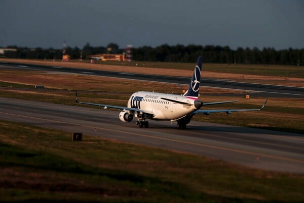 «Ύποπτα» μπαλόνια ξανά στη Λιθουανία: Κλειστό το αεροδρόμιο στο Βίλνιους