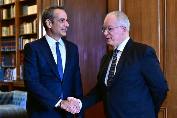 Συνάντηση Τασούλα – Μητσοτάκη στο Προεδρικό: «Η Ελλάδα από περιφερειακός παίκτης στην ενέργεια γίνεται πρωταγωνιστής»