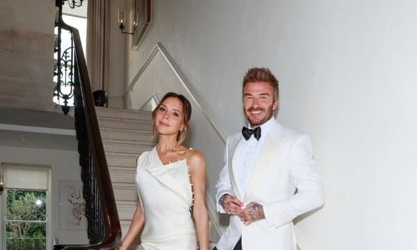 «Πες την αλήθεια» - Το πείραγμα του Ντέιβιντ Μπέκαμ στη Βικτώρια για τον στολισμό του χριστουγεννιάτικου δέντρου