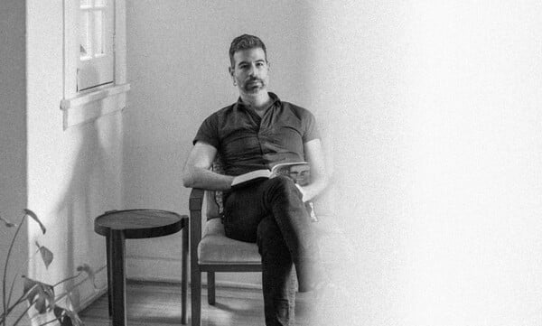 Νταβίντ Πάμπλος: «Με συναρπάζει η ανθεκτικότητα στην καθημερινή ζωή, το να μην το βάζεις κάτω και να παλεύεις για τα πράγματα που έχουν σημασία»