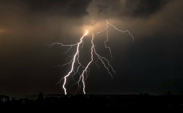 Κακοκαιρία Adel: Σε κλοιό επικίνδυνων φαινομένων τα επόμενα 24ωρα η χώρα - Οι μετεωρολόγοι προειδοποιούν