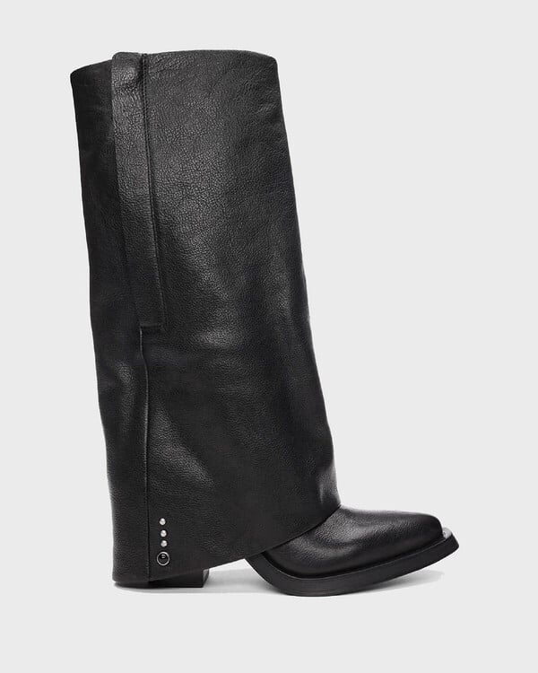 ASH FW25: Η άγρια, ρομαντική επανάσταση της νέας Bold Type θηλυκότητας