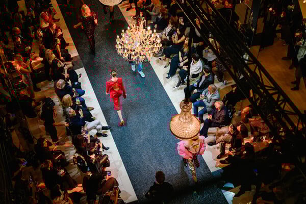 Stay Golden Fashion Show: Το πιο Golden fashion show της χρονιάς στο Golden Hall