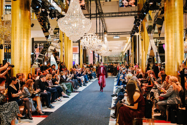 Stay Golden Fashion Show: Το πιο Golden fashion show της χρονιάς στο Golden Hall