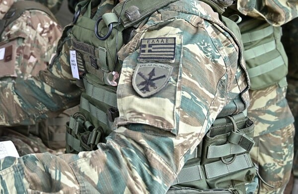 Νεκρός 19χρονος οπλίτης στη Ρόδο: Τι συνέβη πριν εκραγεί η χειροβομβίδα στα χέρια του