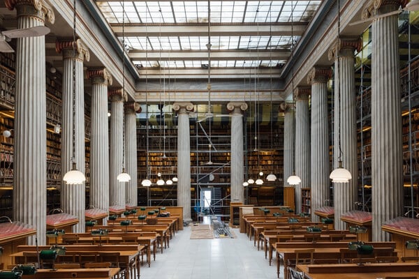 H παλιά Εθνική Βιβλιοθήκη ανοίγει ξανά τις πύλες της