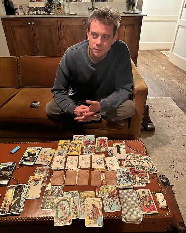 Όταν ο κόσμος καίγεται πιο γρήγορα από εμάς/ από τον Πάνο Μιχαήλ