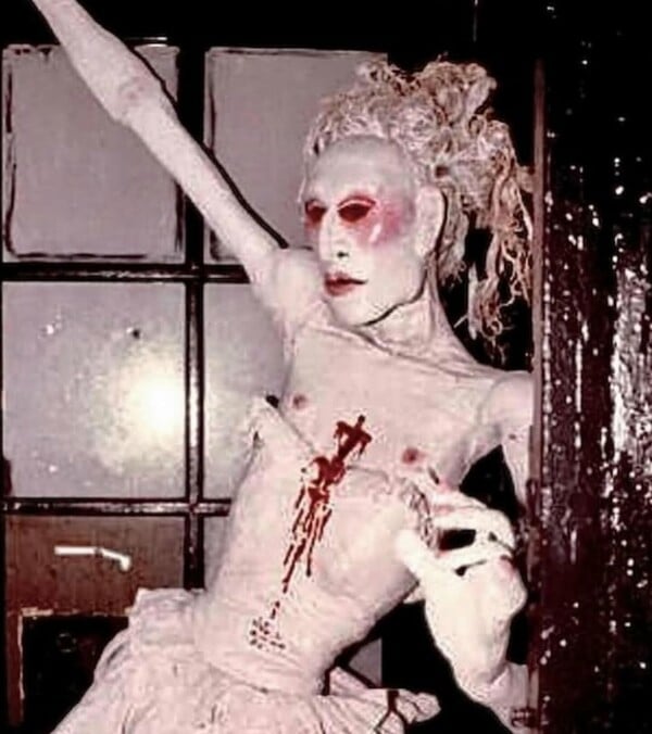 Όταν ο κόσμος καίγεται πιο γρήγορα από εμάς/ από τον Πάνο Μιχαήλ