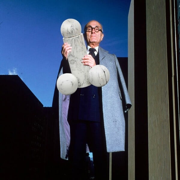 Όταν ο κόσμος καίγεται πιο γρήγορα από εμάς/ από τον Πάνο Μιχαήλ