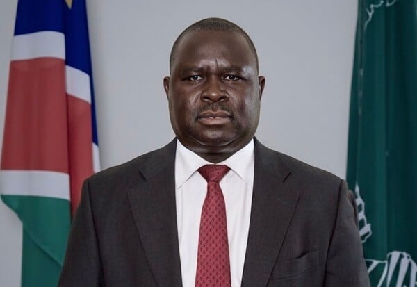 ΑΔΟΛΦΟΣ ΧΙΤΛΕΡ ΝΑΜΙΜΠΙΑ