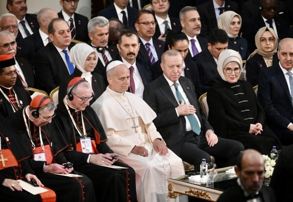 ΠΑΠΑΣ ΛΕΩΝ ΤΟΥΡΚΙΑ ΕΡΝΤΟΓΑΝ