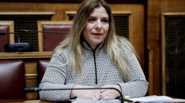 «Η βρωμιά σας ξεχειλίζει»: Ένταση μεταξύ Συρεγγέλας - Κωνσταντοπούλου στην εξεταστική επιτροπή για τον ΟΠΕΚΕΠΕ