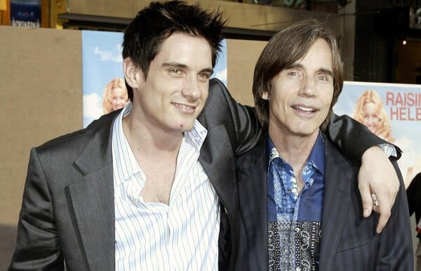 Ο Τζάκσον Μπράουν ανακοίνωσε τον θάνατο του γιου του