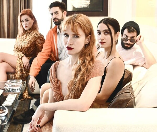 17 παραστάσεις που παίζουν Δευτερότριτα στις αθηναϊκές σκηνές τώρα