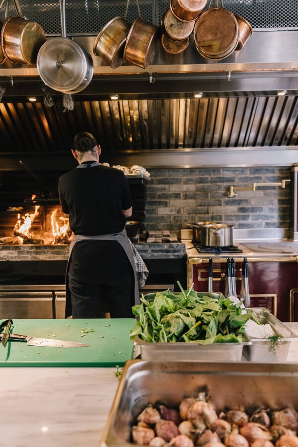 Ξαναβρίσκουμε την ουσία του καλού φαγητού στην αθηναϊκή εστίαση