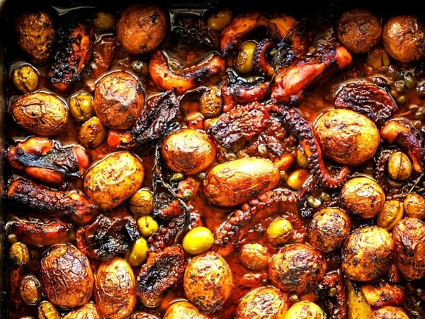 Η εποχή του Ευχέλαιου της μεσογειακής διατροφής ή Τα μυστήρια της εποχής της ελιάς