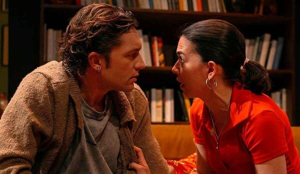 17 παραστάσεις που παίζουν Δευτερότριτα στις αθηναϊκές σκηνές τώρα