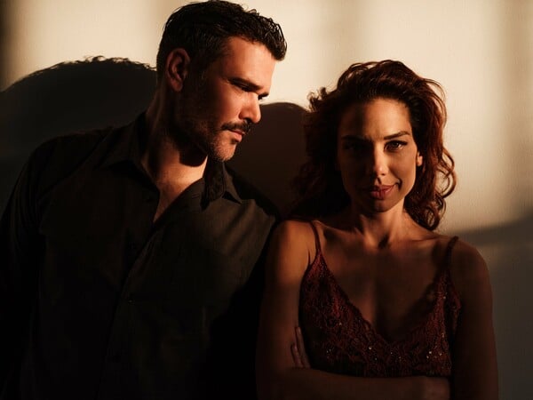 17 παραστάσεις που παίζουν Δευτερότριτα στις αθηναϊκές σκηνές τώρα