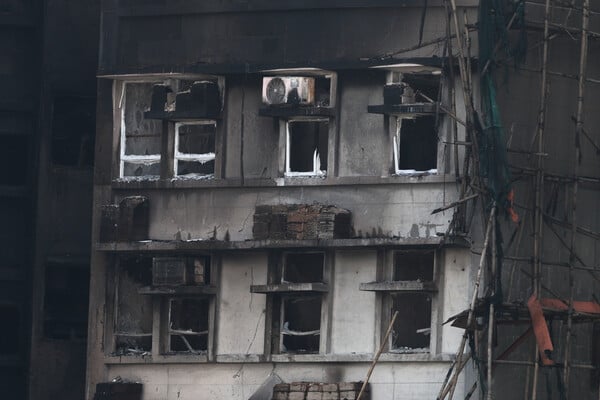 Χονγκ Κονγκ: Στους 128 ανέχονται οι νεκροί - Οργή για τη φονικότερη πυρκαγιά των τελευταίων 70 ετών