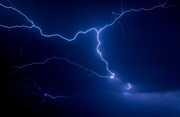 Σε πλήρη εξέλιξη το σφοδρό κύμα κακοκαιρίας Adel - Πού συνεχίζονται σήμερα και αύριο τα επικίνδυνα φαινόμενα