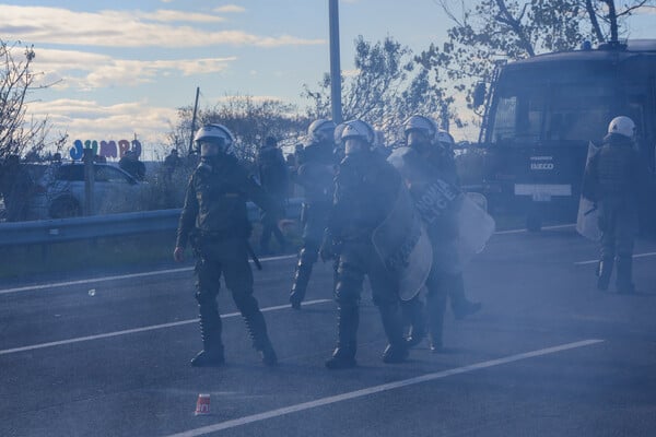 ΑΓΡΟΤΕΣ ΜΠΛΟΚΑ ΑΘΗΝΩΝ ΘΕΣΣΑΛΟΝΙΚΗ ΕΘΝΙΚΗ ΟΔΟΣ