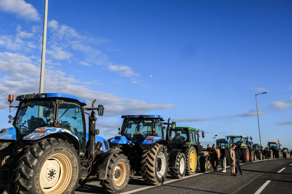 ΑΓΡΟΤΕΣ ΜΠΛΟΚΑ ΑΘΗΝΩΝ ΘΕΣΣΑΛΟΝΙΚΗ ΕΘΝΙΚΗ ΟΔΟΣ