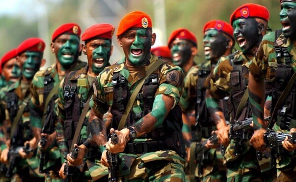 ΒΕΝΕΖΟΥΕΛΑ ΗΠΑ ΕΝΟΠΛΕΣ ΔΥΝΑΜΕΙΣ