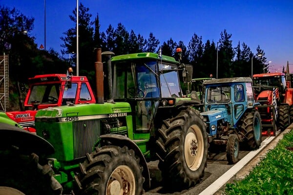 Αγρότες: Αποφάσισαν κλιμάκωση με περαιτέρω ενίσχυση των μπλόκων