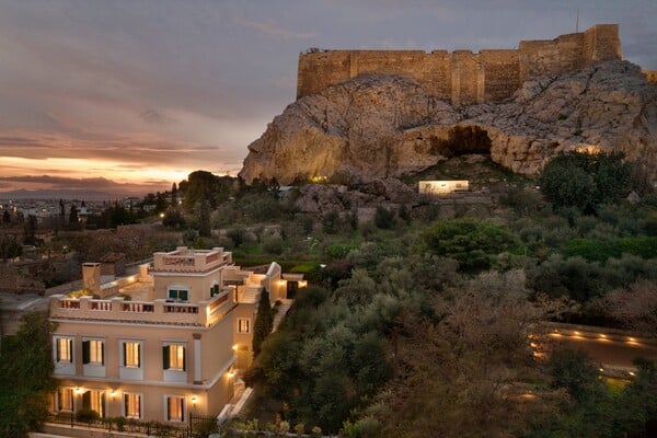 Σπίτι «στη σκιά» της Ακρόπολης πωλείται για 9.5 εκατομμύρια ευρώ