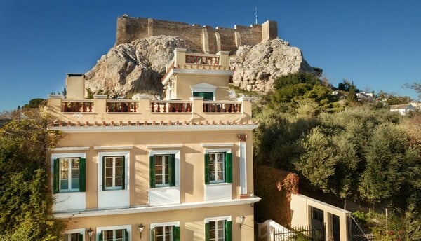 Σπίτι «στη σκιά» της Ακρόπολης πωλείται για 9.5 εκατομμύρια ευρώ