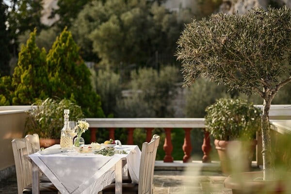 Σπίτι «στη σκιά» της Ακρόπολης πωλείται για 9.5 εκατομμύρια ευρώ