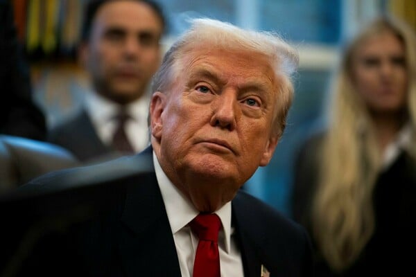 Λευκός Οίκος: Αξιωματικός του Πολεμικού Ναυτικού διέταξε το δεύτερο πλήγμα σε πλοίο της Βενεζουέλας