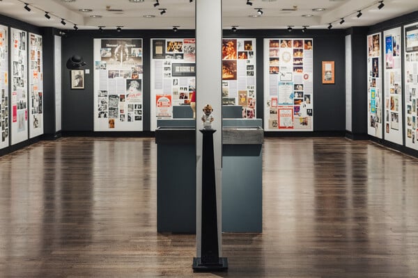 10 + 1 σπάνια αντικείμενα και έργα τέχνης από την έκθεση «Εγώ, ο Ανδρέας Βουτσινάς» 