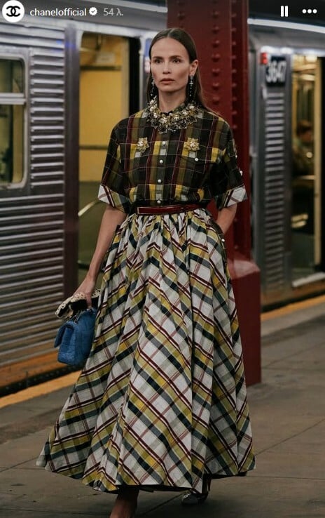 Η Chanel μεταμόρφωσε έναν εγκαταλελειμμένο σταθμό του μετρό σε πασαρέλα στη Νέα Υόρκη