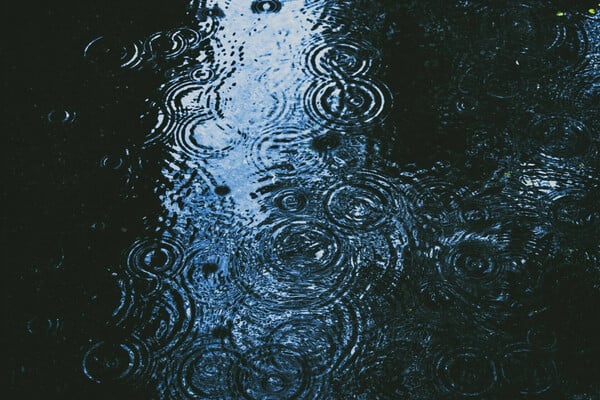 Έκτακτο δελτίο ΕΜΥ για την κακοκαιρία: Κόκκινη προειδοποίηση για καταιγίδες, χαλαζοπτώσεις και ισχυρούς ανέμους 