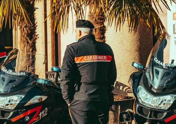 ΙΤΑΛΙΑ ΓΥΝΑΙΚΟΚΤΟΝΙΑ ΑΝΚΟΝΑ