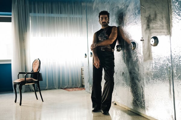 Ody Icons Περφόρμερ, μουσικός, δραματουργός, συνθέτης 