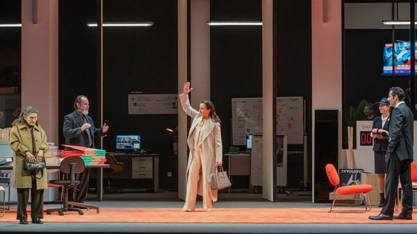 Έτρεξες μακριά, αλλά δεν έφυγες ποτέ 