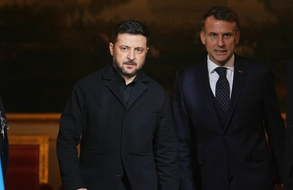 Διαρροή συνομιλιών από τον Spiegel για την Ουκρανία: Μακρόν - «Οι ΗΠΑ μπορεί να την προδώσουν», «Παίζουν και με εμάς και με εσάς», λέει ο Μερτς