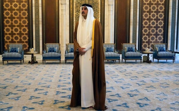 Οι λομπίστες του Κατάρ: Πώς το εμιράτο επεκτείνει διαρκώς την επιρροή του στη Δύση